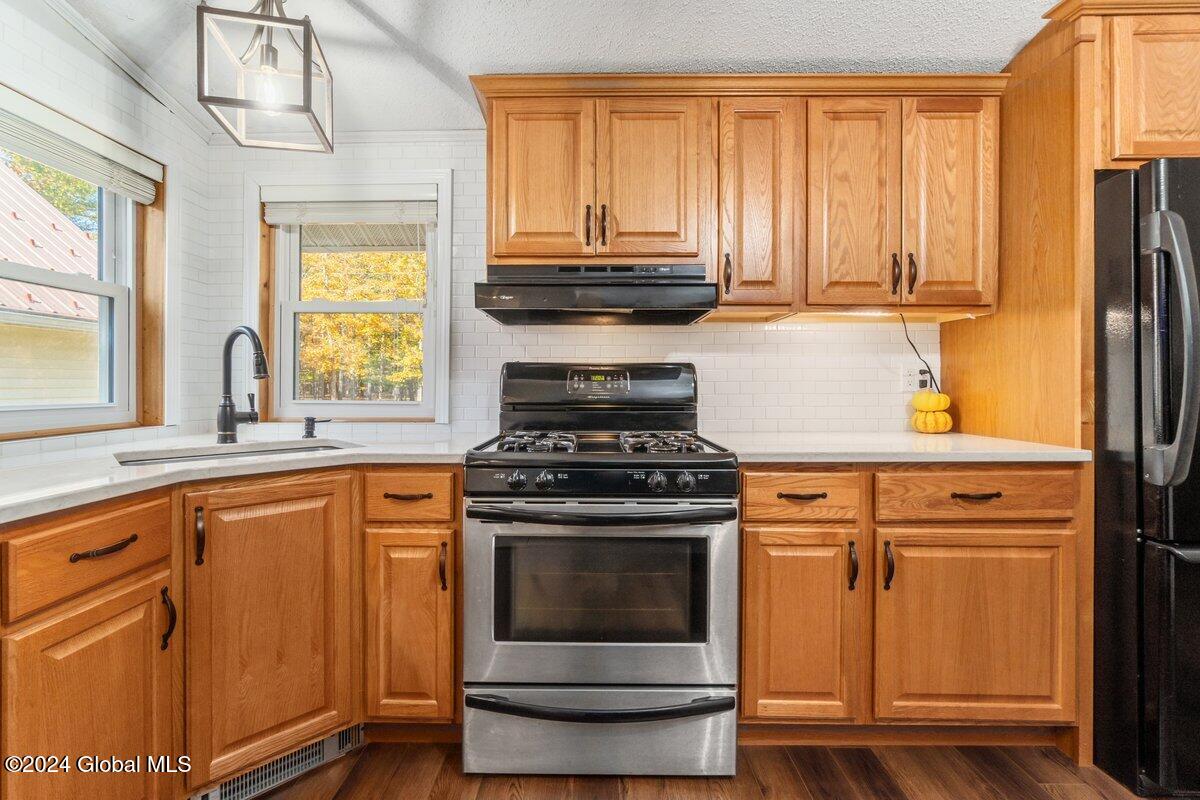 137 Stark Road Corinth, NY 12822 - Photo 7 of 33 Kitchen