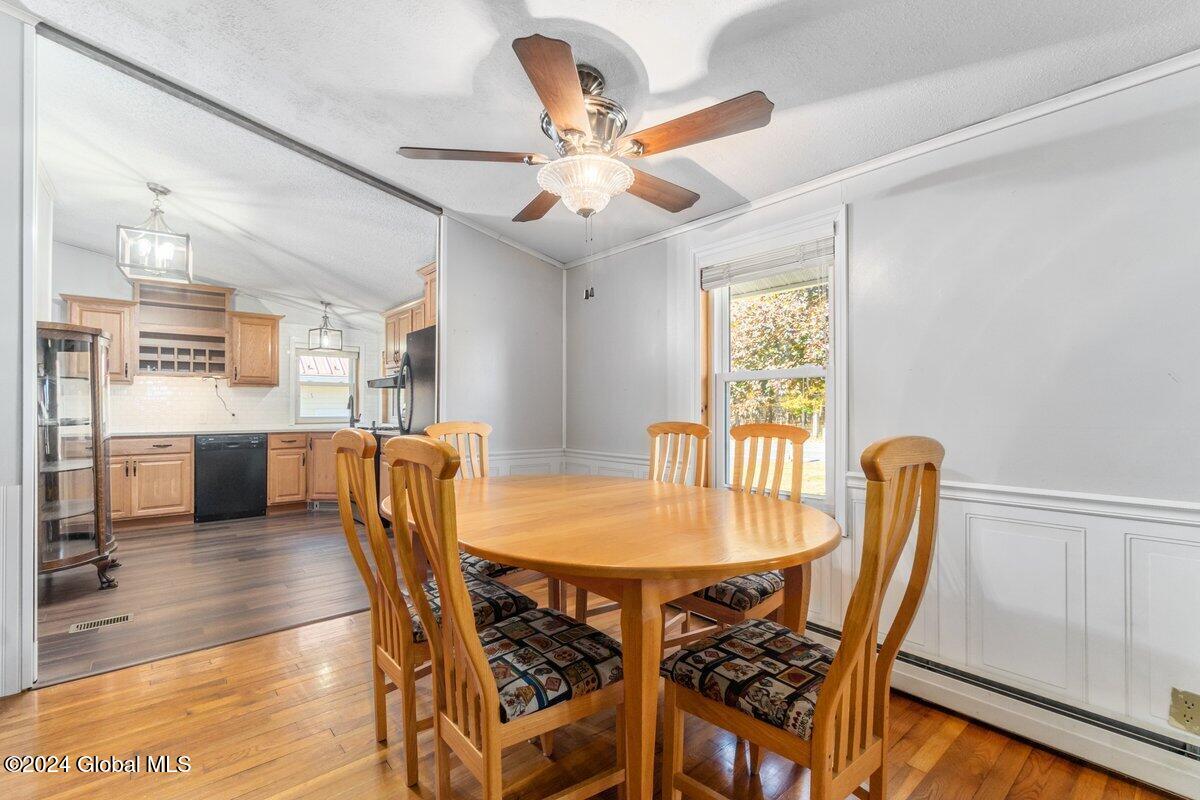 137 Stark Road Corinth, NY 12822 - Photo 9 of 33 Dining room
