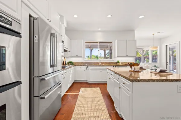 $3,199,000 | 860 Calle Santa Cruz, Encinitas, CA 92024