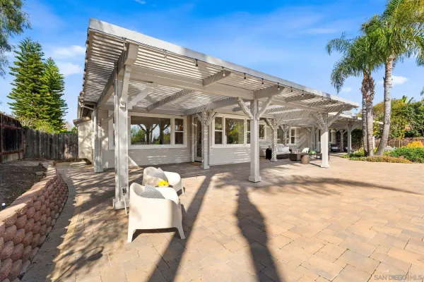 $3,199,000 | 860 Calle Santa Cruz, Encinitas, CA 92024