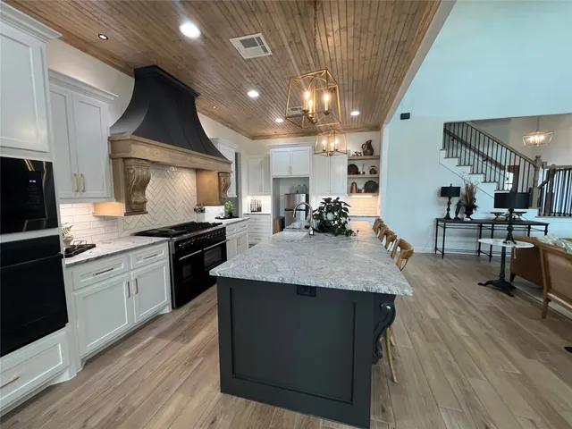 $1,300,000 | 11686 Renaissance Drive, Montgomery, TX 77356