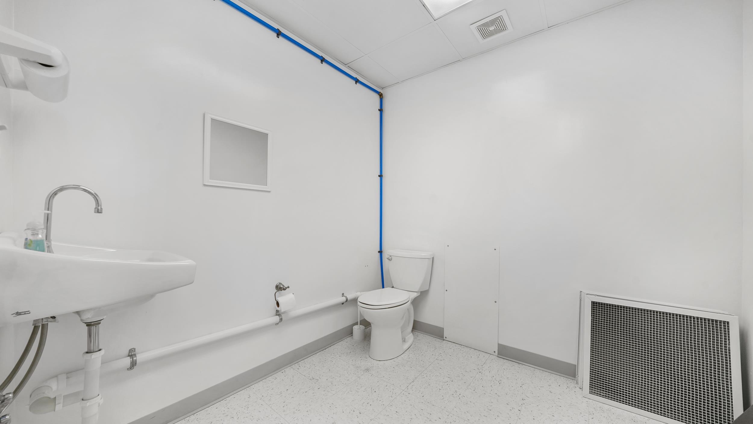 3376 C Road Palisade, CO 81526 - Photo 23 of 23 a bathroom with a sink and a toilet