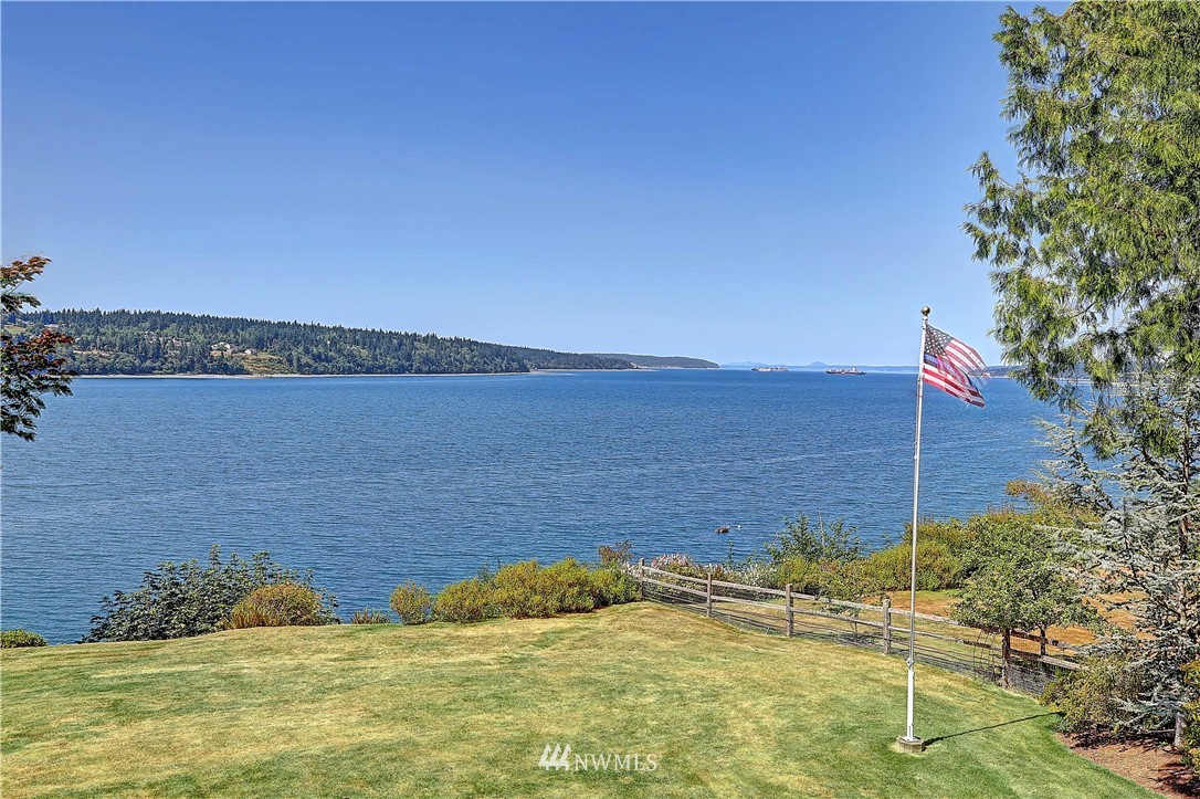 5270 East Harbor Road Freeland, WA 98249 - Photo 1 of 35