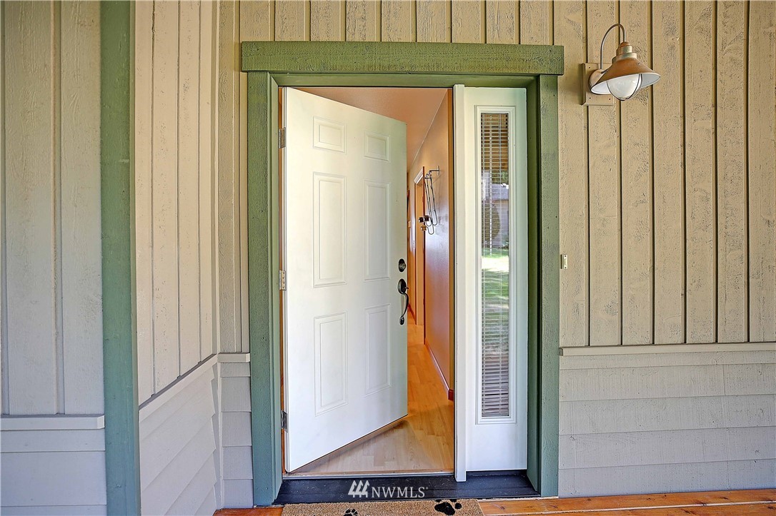 5270 East Harbor Road Freeland, WA 98249 - Photo 14 of 35