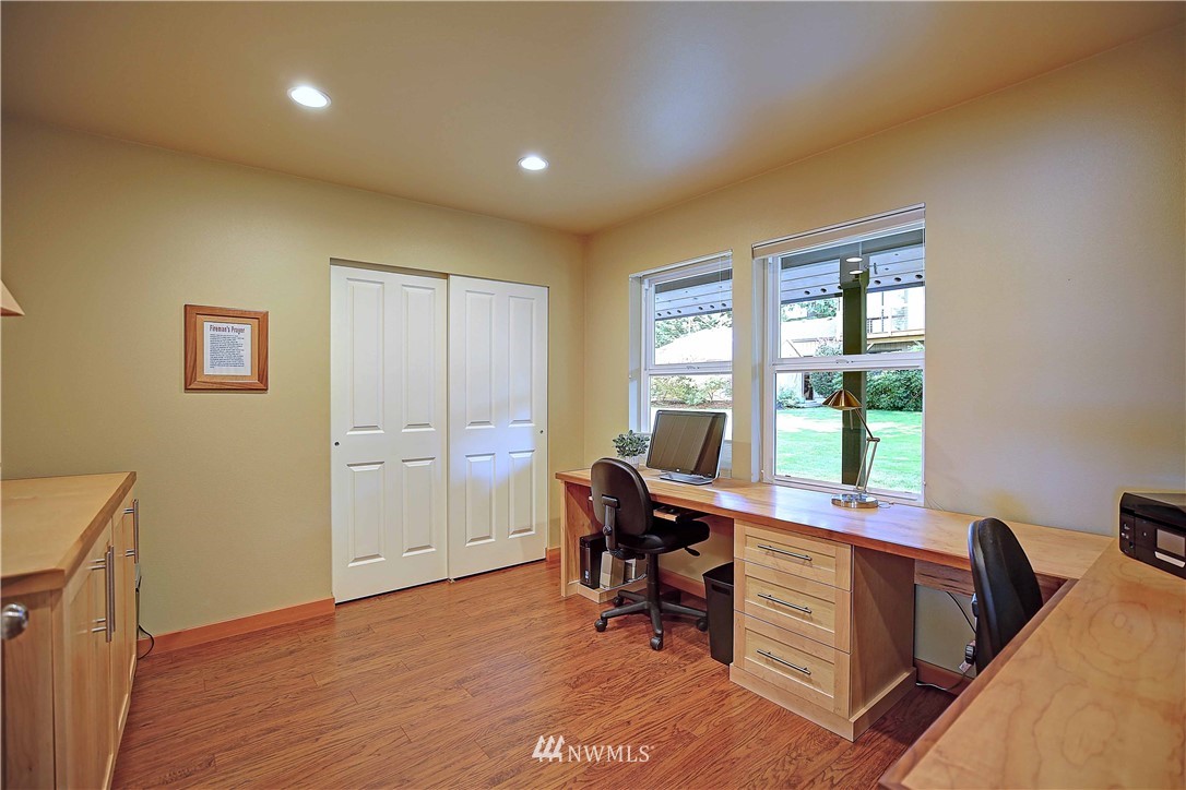 5270 East Harbor Road Freeland, WA 98249 - Photo 20 of 35