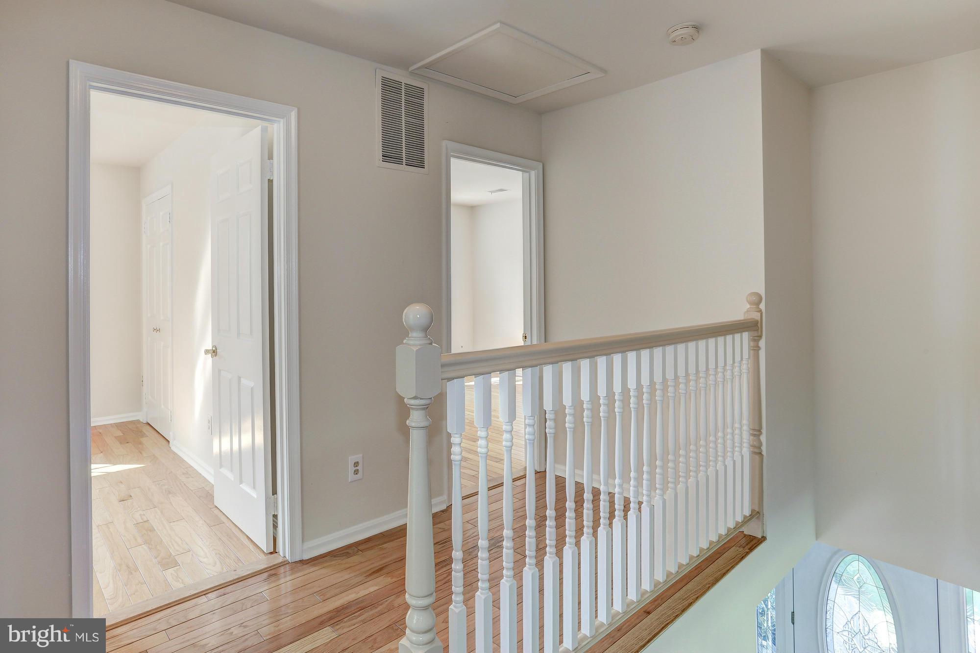 9795 Flint Rock Road Manassas, VA 20112 - Photo 22 of 30 Upper Level Hallway