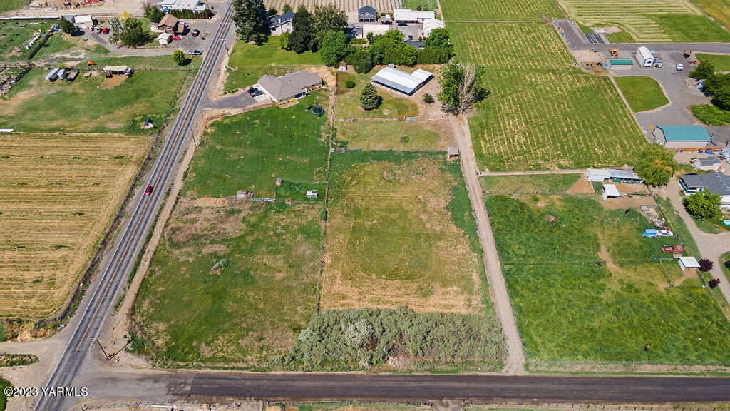 70 Albro Road Sunnyside, WA 98944 - Photo 29 of 33