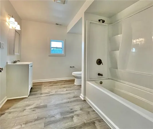 $1,500 | 860 Pennsylvania Avenue, Unit 2, Coraopolis, PA 15108