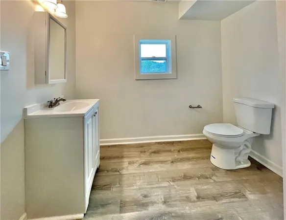 $1,500 | 860 Pennsylvania Avenue, Unit 2, Coraopolis, PA 15108