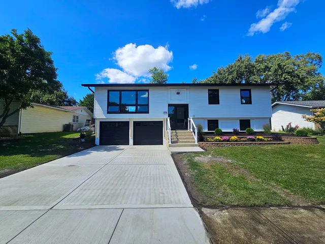 $389,000 | 6230 Boca Rio Drive, Oak Forest, IL 60452