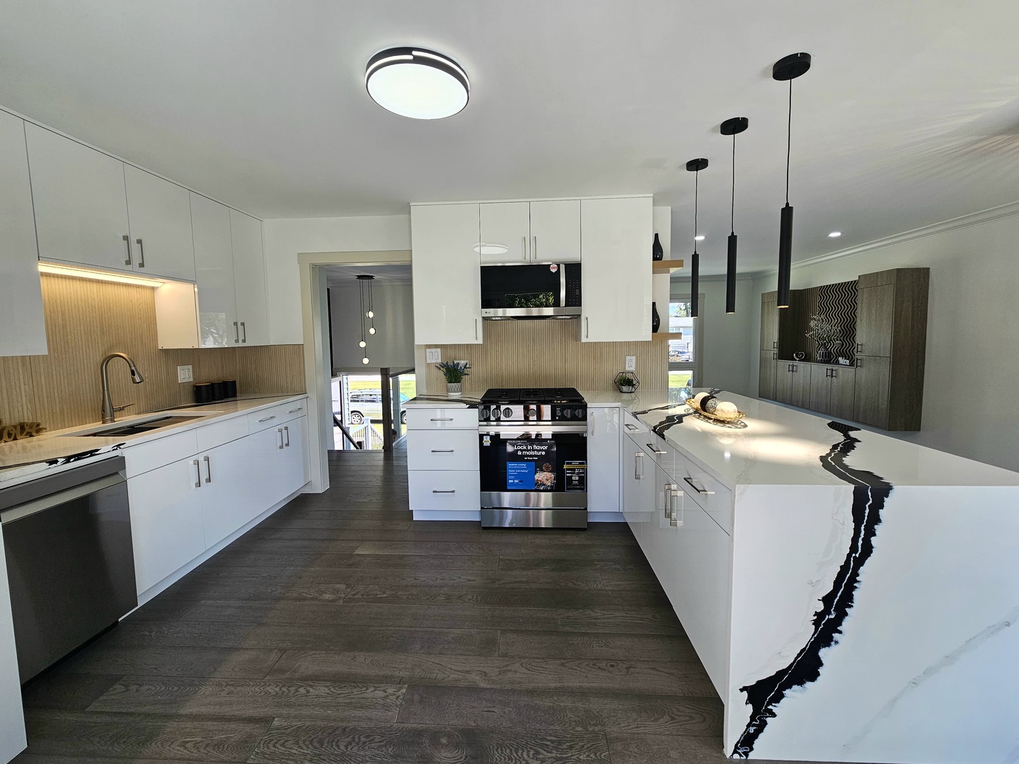 6230 Boca Rio Drive Oak Forest, IL 60452 - Photo 12 of 29 a large kitchen with a stove a sink and a refrigerator