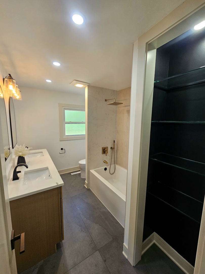 6230 Boca Rio Drive Oak Forest, IL 60452 - Photo 15 of 29 a bathroom with a sink a toilet and shower