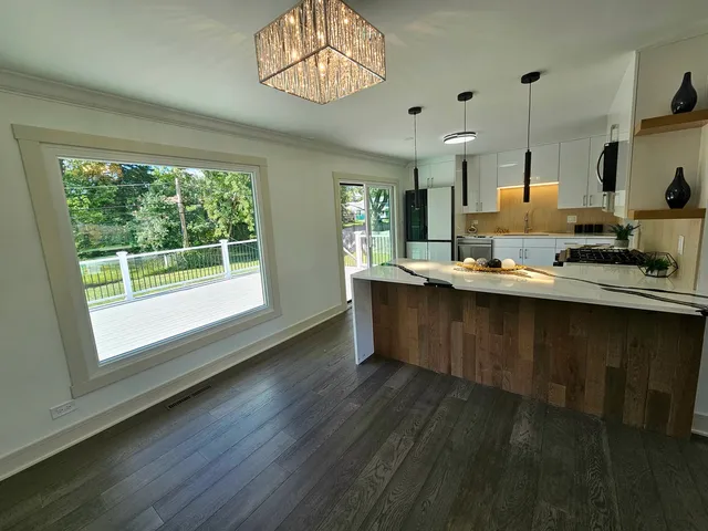 $389,000 | 6230 Boca Rio Drive, Oak Forest, IL 60452