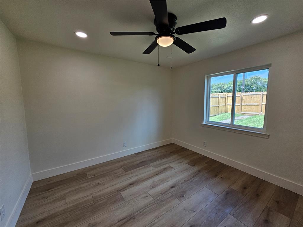 1725 R Avenue, Unit 1725 Plano, TX 75074 - Photo 15 of 20 Empty room