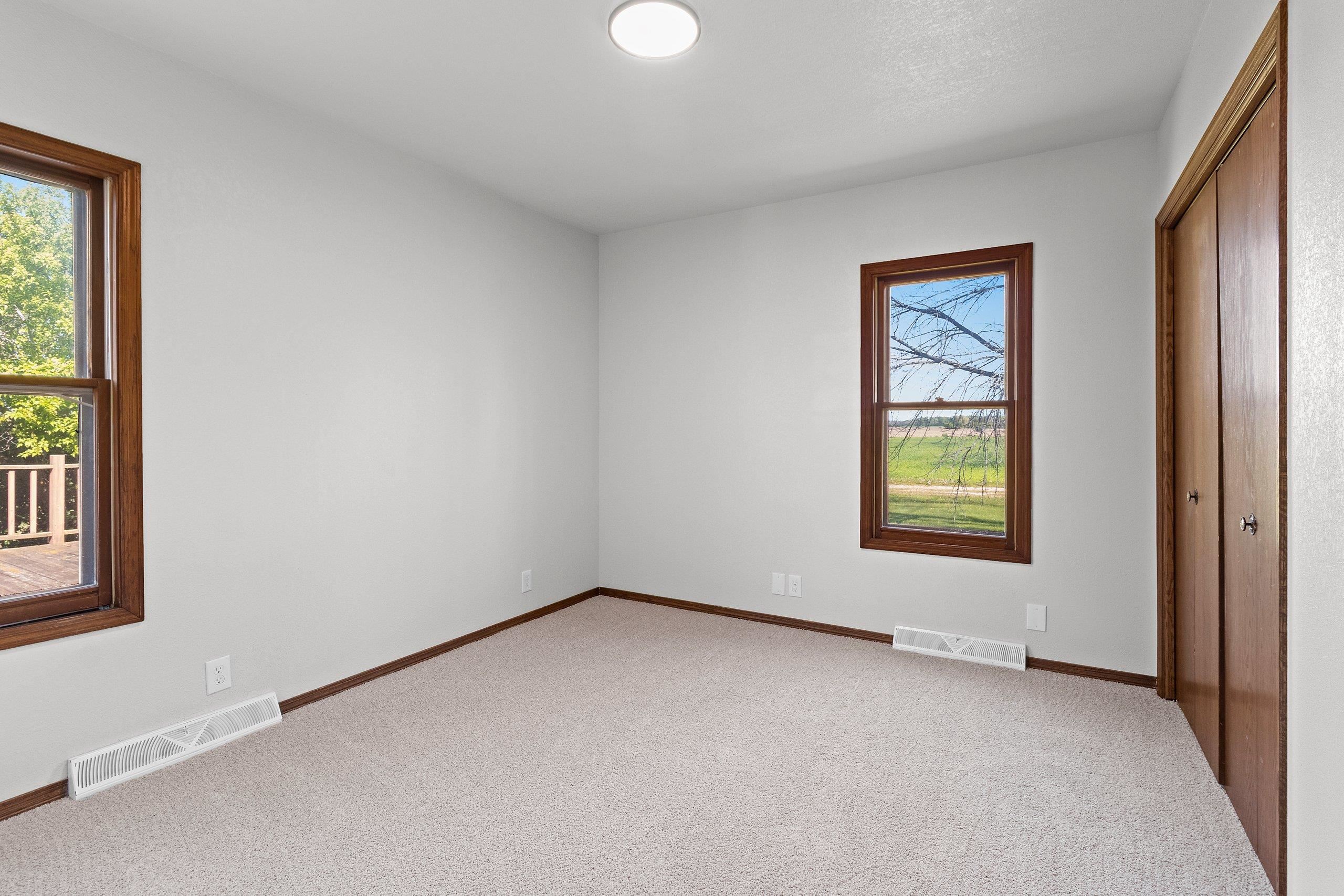 2110 North 8th Street Manitowoc, WI 54220 - Photo 33 of 54