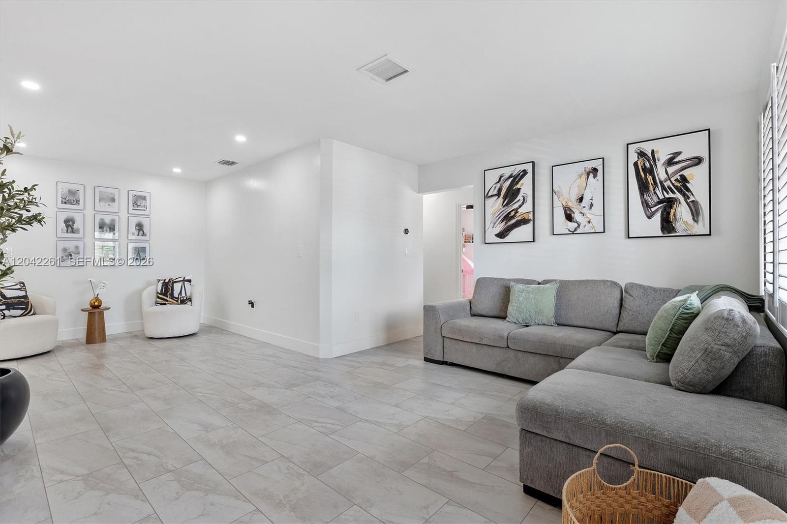 20917 Southwest 125th Avenue Road Miami, FL 33177 - Photo 5 of 59