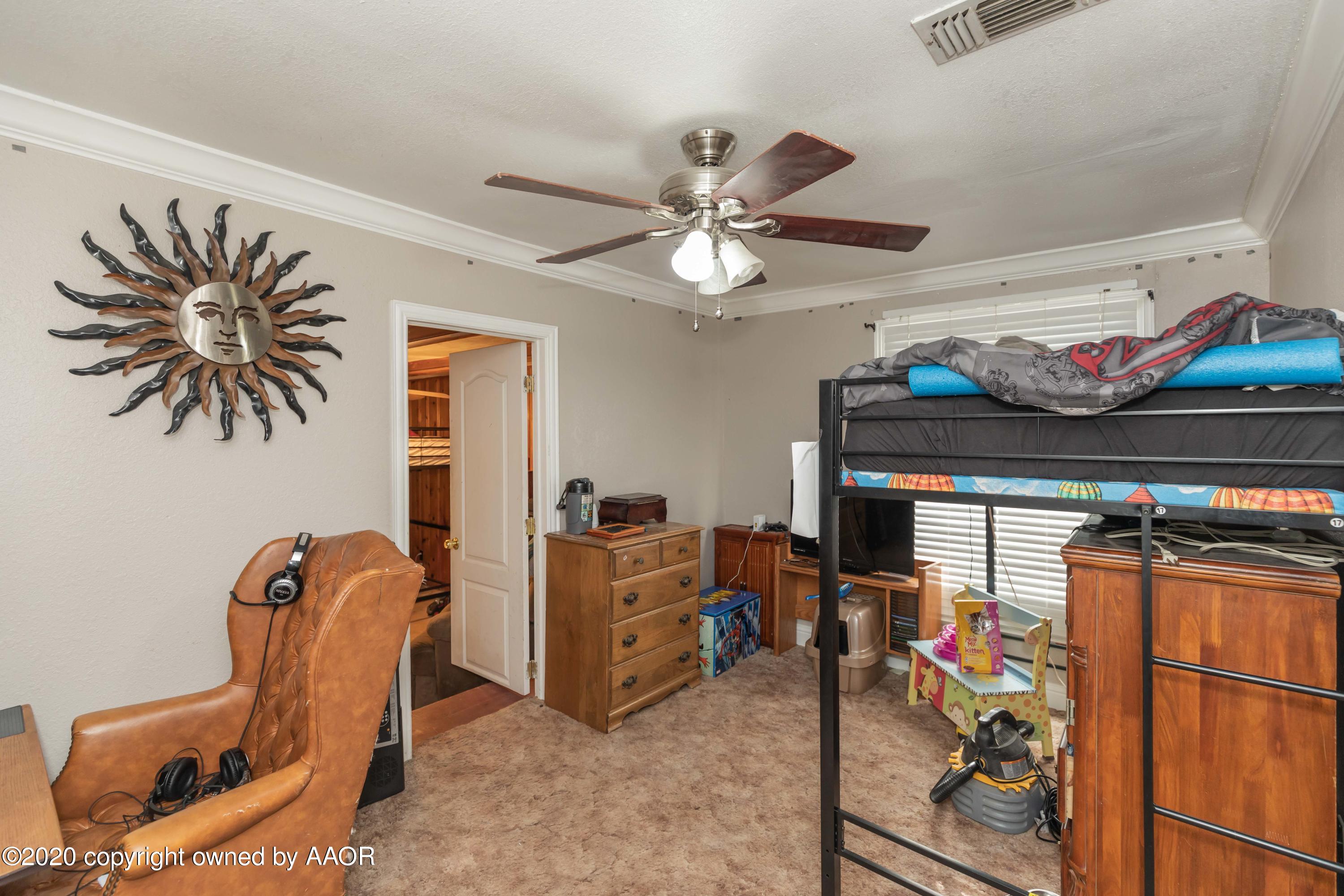 3505 South Tyler Street Amarillo, TX 79110 - Photo 19 of 29 a view of a workspace with furniture