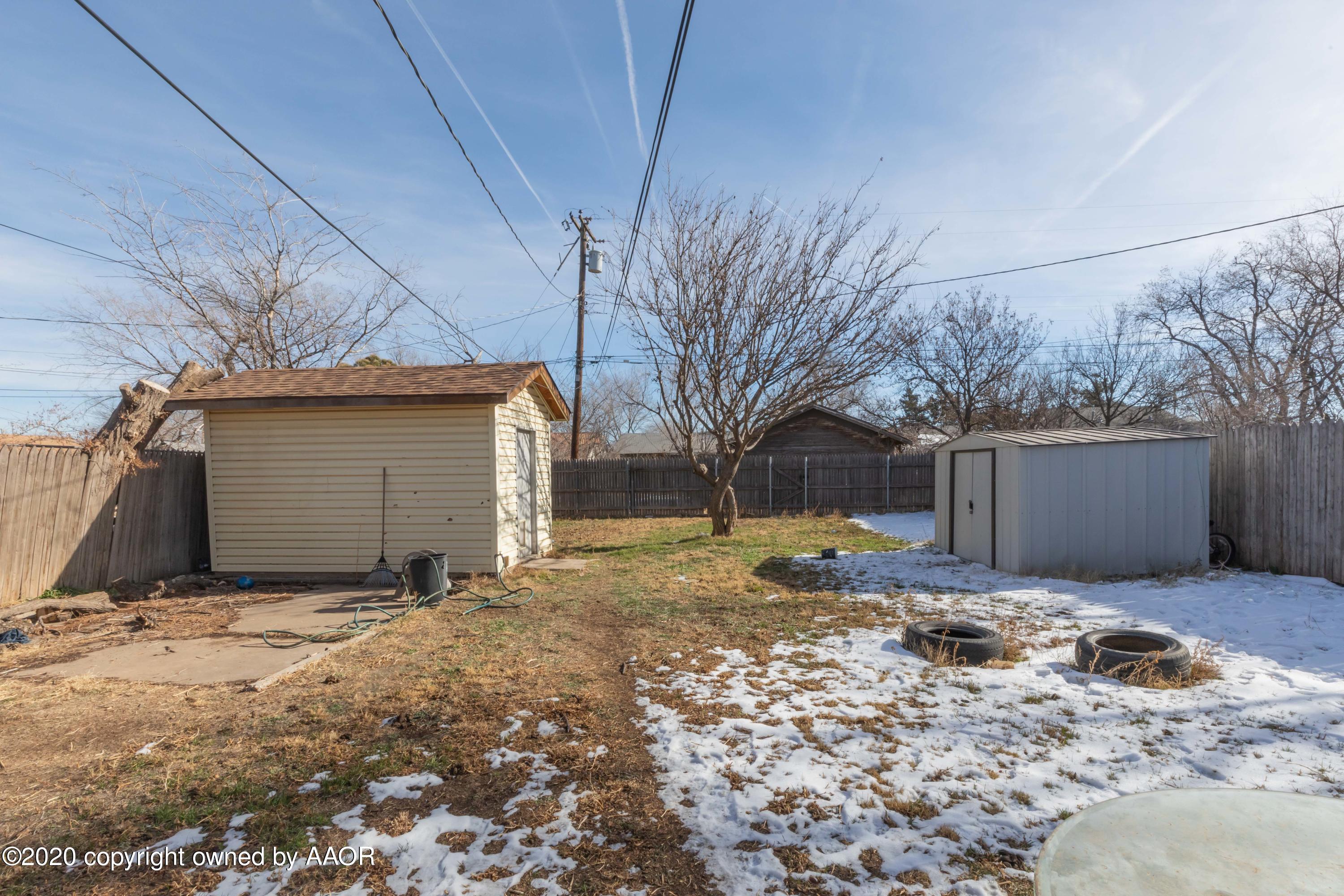 3505 South Tyler Street Amarillo, TX 79110 - Photo 29 of 29 a view of a backyard of the house