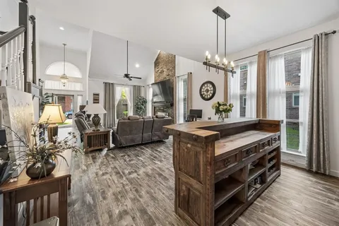 $425,000 | 9105 Clearlake Drive, Rowlett, TX 75088