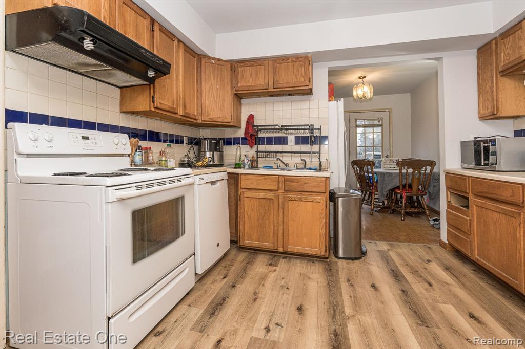 4165 Crooks Road Troy, MI 48098 - Photo 17 of 28 Gallery Image 17