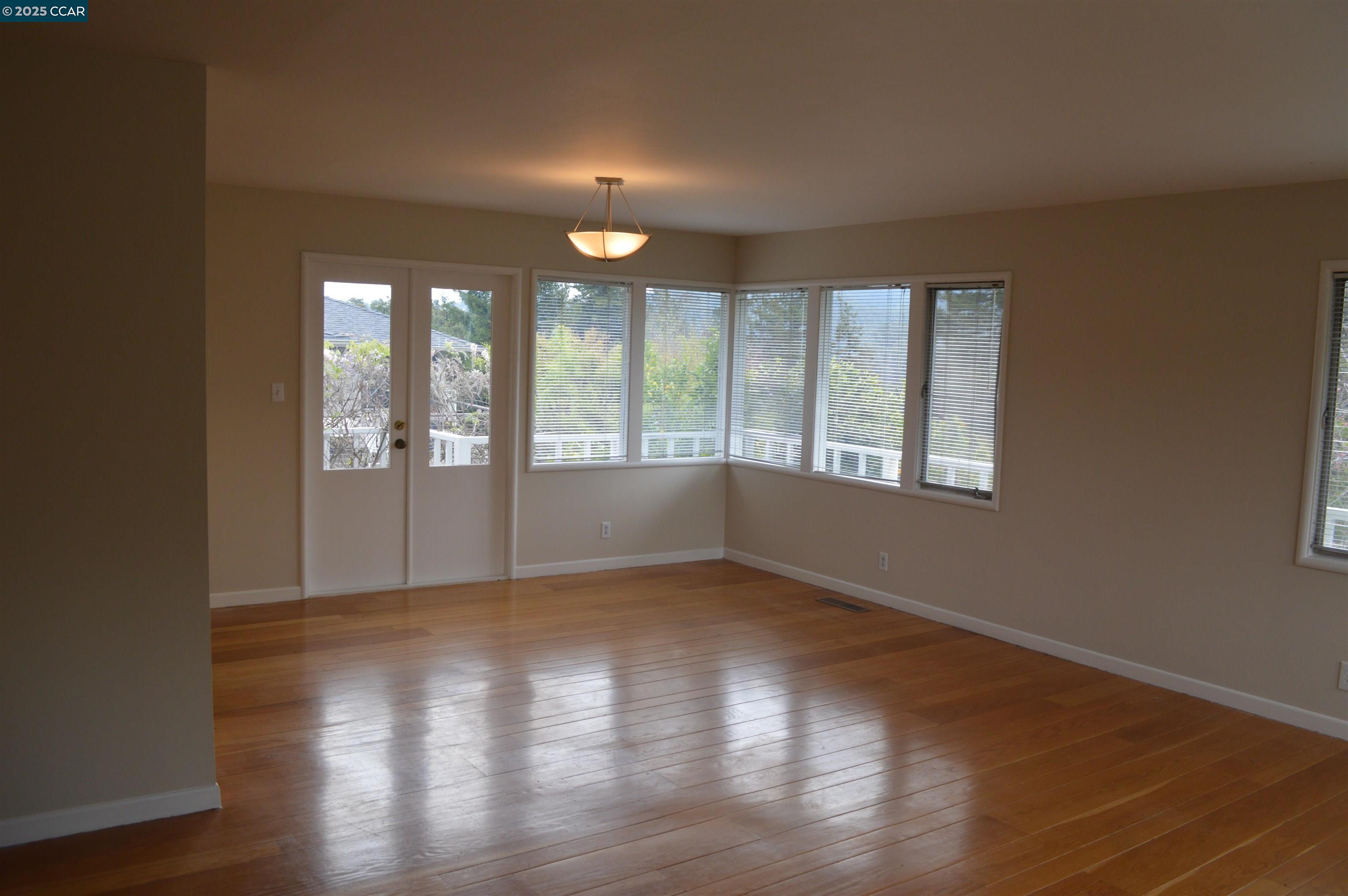 301 Grizzly Peak Boulevard Kensington, CA 94708 - Photo 6 of 24