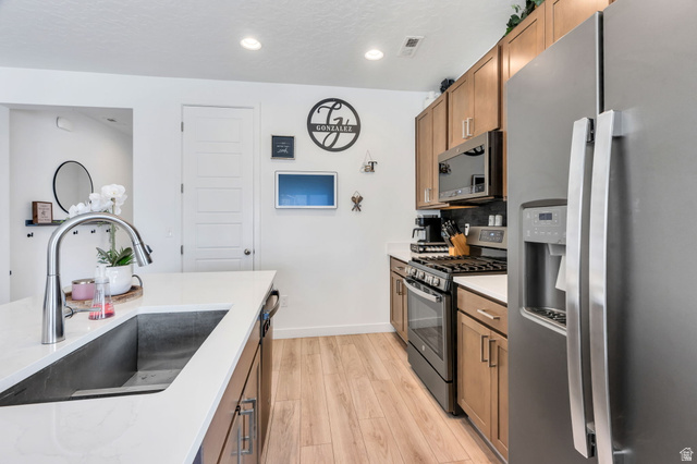 956 West 900 South Springville, UT 84663 - Photo 9 of 43