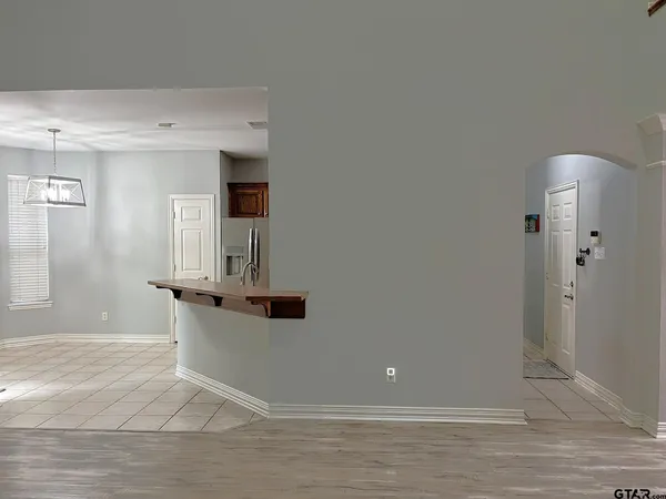 $460,000 | 7614 Abbeywood Court, Tyler, TX 75703