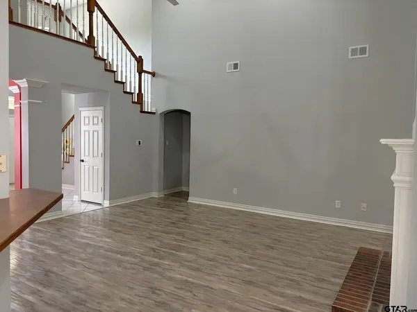 $460,000 | 7614 Abbeywood Court, Tyler, TX 75703