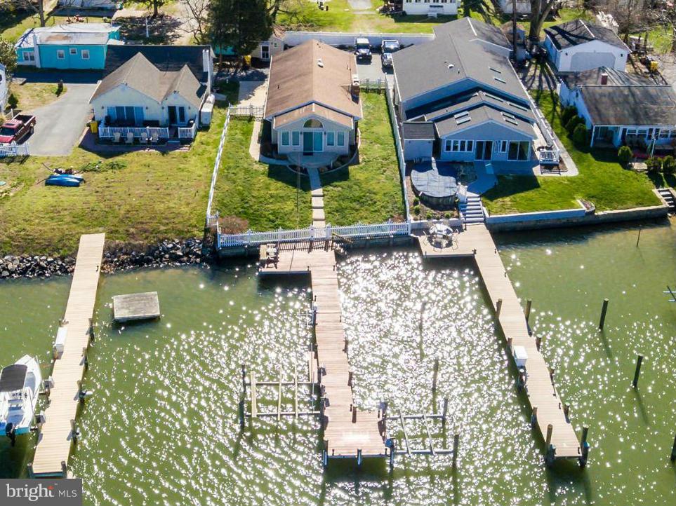 7636 Brown Road Pasadena, MD 21122 - Photo 2 of 30 Pier with Multiple Lifts