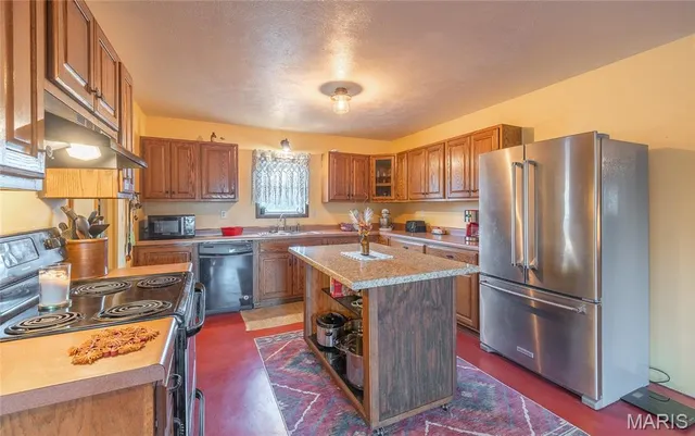 $1,200,000 | 3385 County Road 5615, Bunker, MO 63629