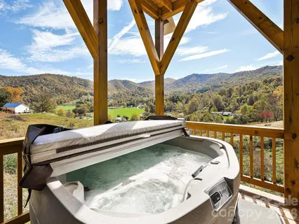 $998,000 | 194 Fox Run Road, Canton, NC 28716