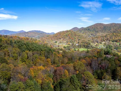 $998,000 | 194 Fox Run Road, Canton, NC 28716