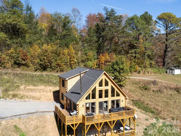 $900,000 | 194 Fox Run Road, Canton, NC 28716