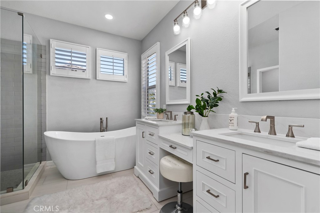 17 Nopalitos Way Aliso Viejo, CA 92656 - Photo 18 of 37 a spacious bathroom with a double sink sink mirror and bathtub