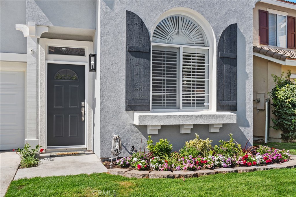 17 Nopalitos Way Aliso Viejo, CA 92656 - Photo 3 of 37 STUNNING ENTRANCE TO YOUR BEAUTIFUL HOME.