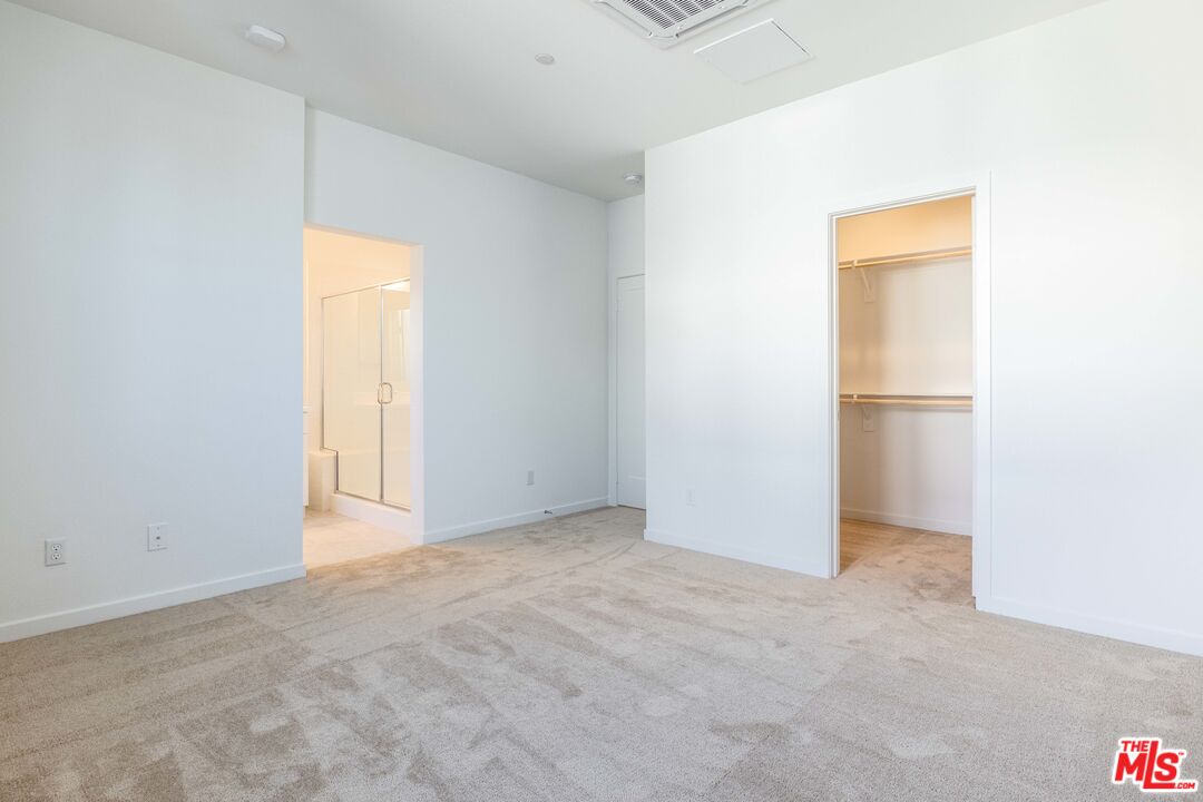 434 Hudson Street Brea, CA 92821 - Photo 39 of 44 an empty room with a empty space and a window