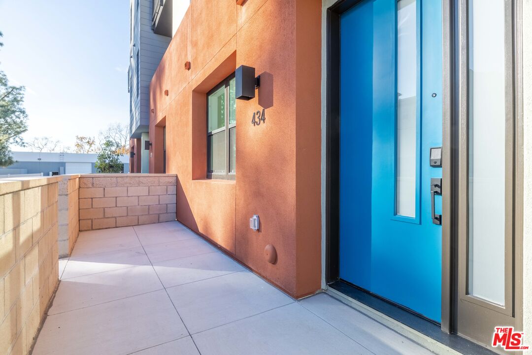 434 Hudson Street Brea, CA 92821 - Photo 4 of 44