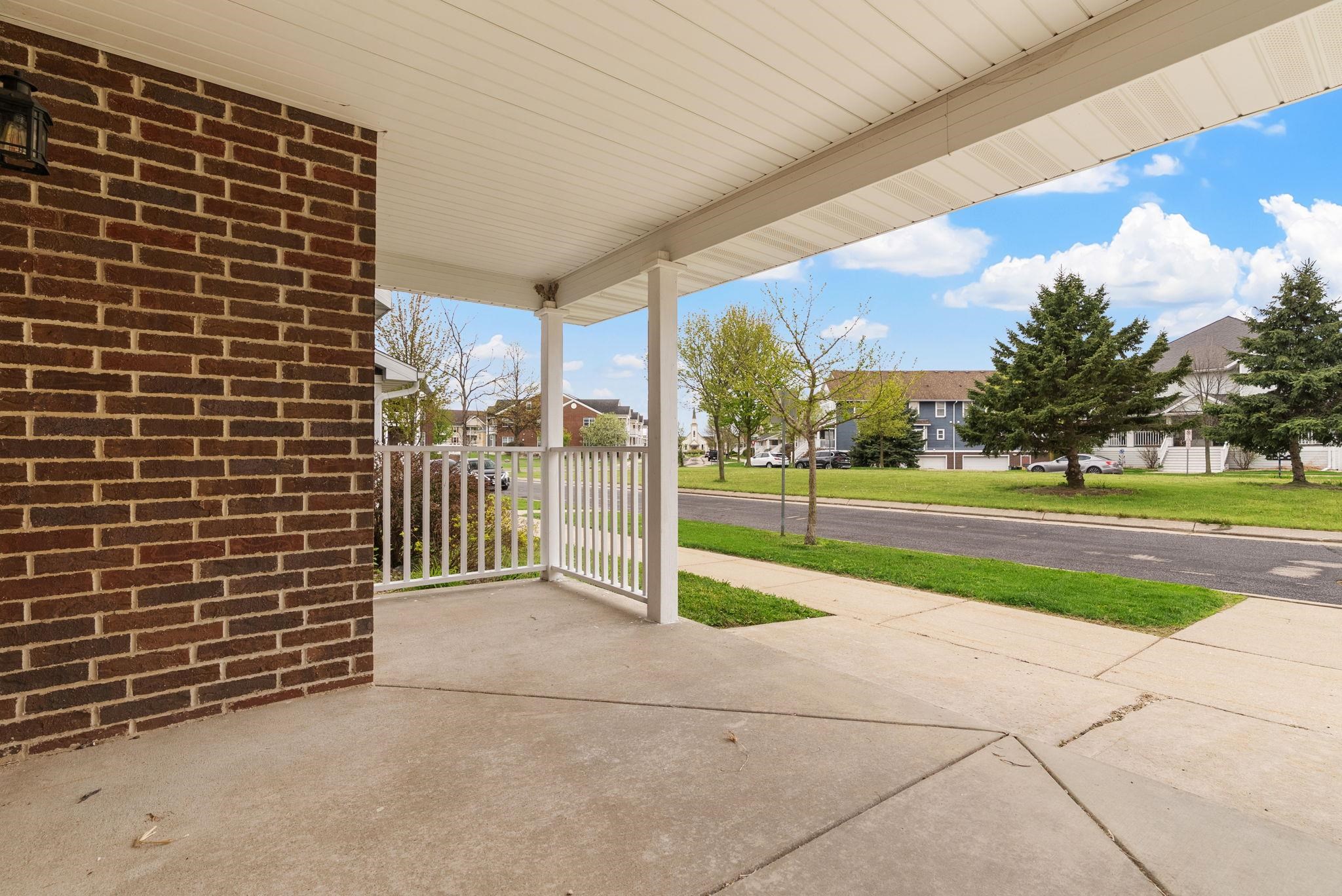 1045 Providence Common Sun Prairie, WI 53590 - Photo 2 of 55