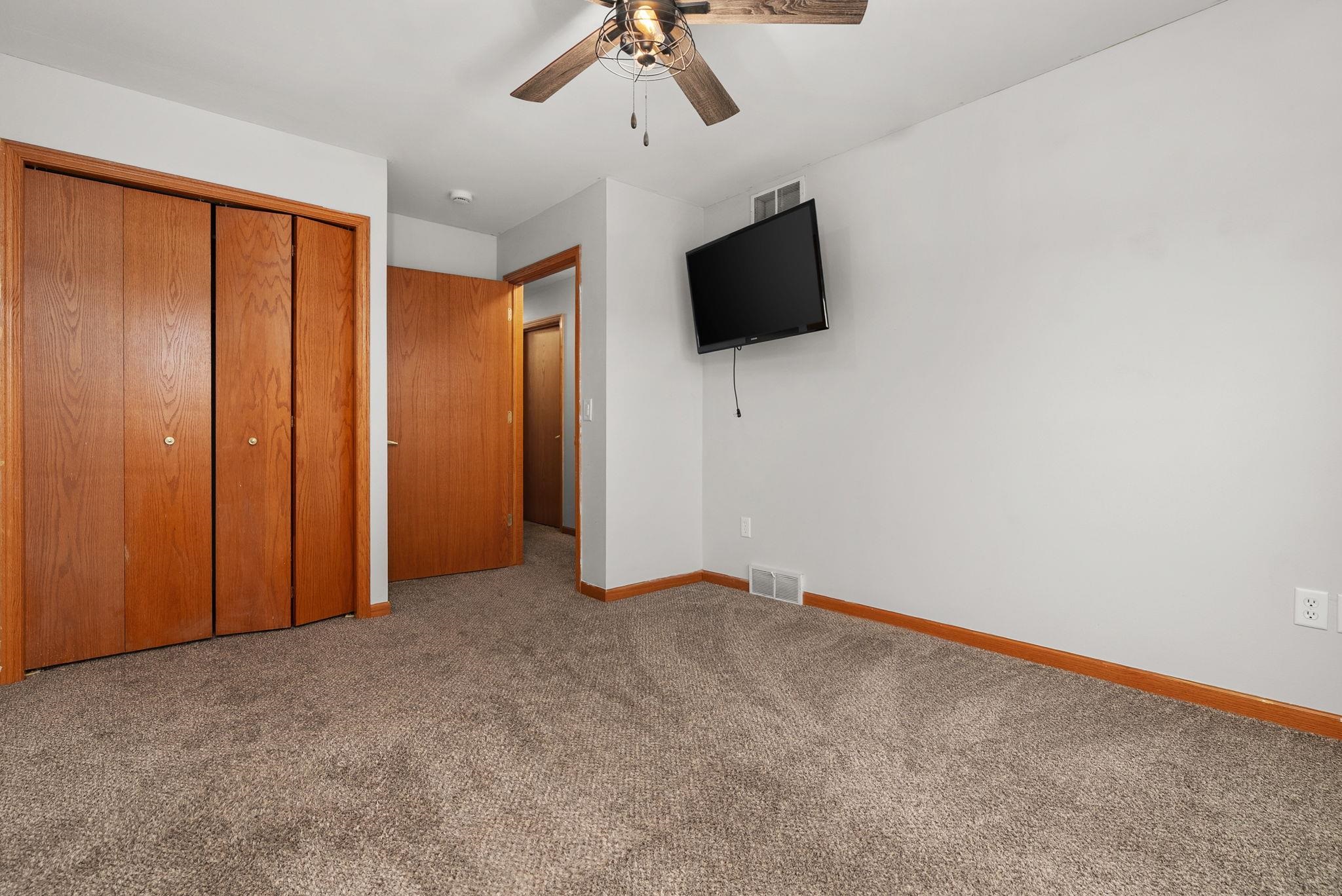 1045 Providence Common Sun Prairie, WI 53590 - Photo 31 of 55