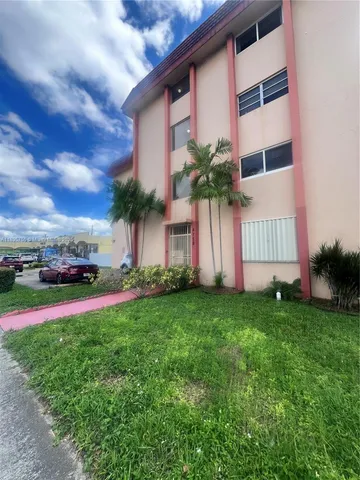 $1,900 | 4758 West Flagler Street, Unit 11, Miami, FL 33134