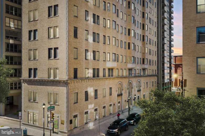 222 West Rittenhouse Square, Unit 1102 Philadelphia, PA 19103 - Photo 20 of 34 a view of a building