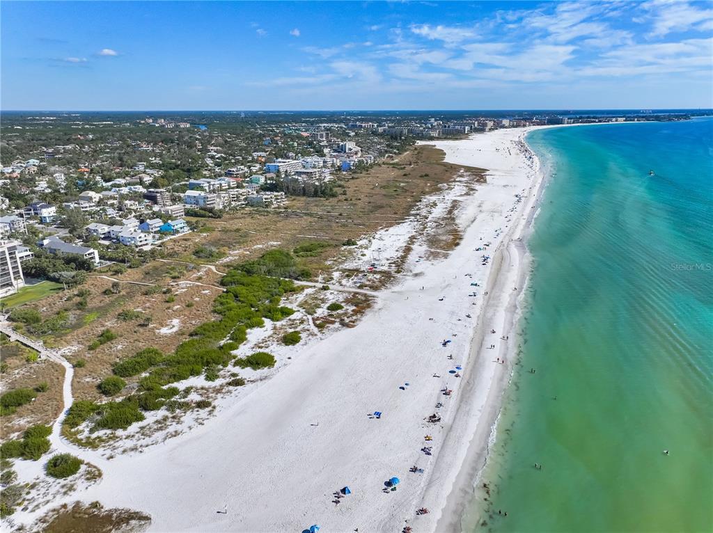 450 Beach Road, Unit 3 Sarasota, FL 34242 - Photo 13 of 68