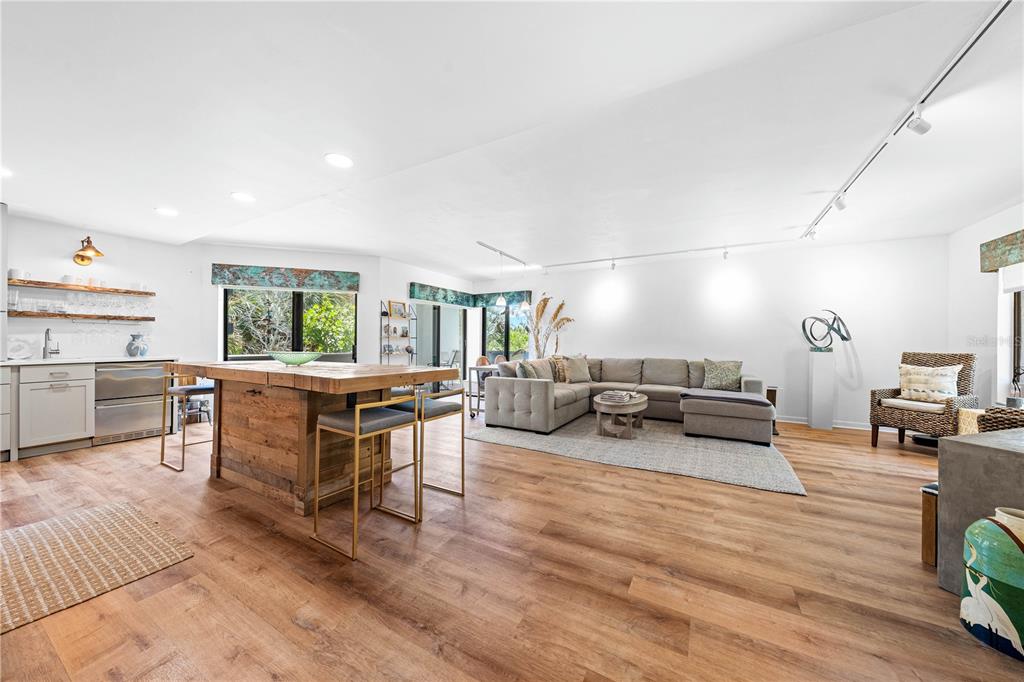 450 Beach Road, Unit 3 Sarasota, FL 34242 - Photo 17 of 68