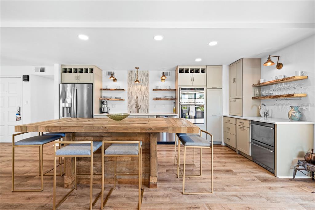 450 Beach Road, Unit 3 Sarasota, FL 34242 - Photo 20 of 68