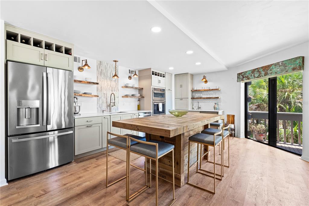 450 Beach Road, Unit 3 Sarasota, FL 34242 - Photo 21 of 68