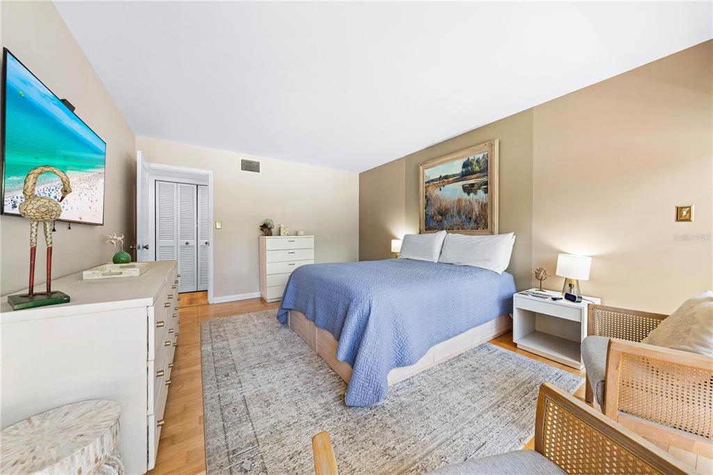 450 Beach Road, Unit 3 Sarasota, FL 34242 - Photo 31 of 68