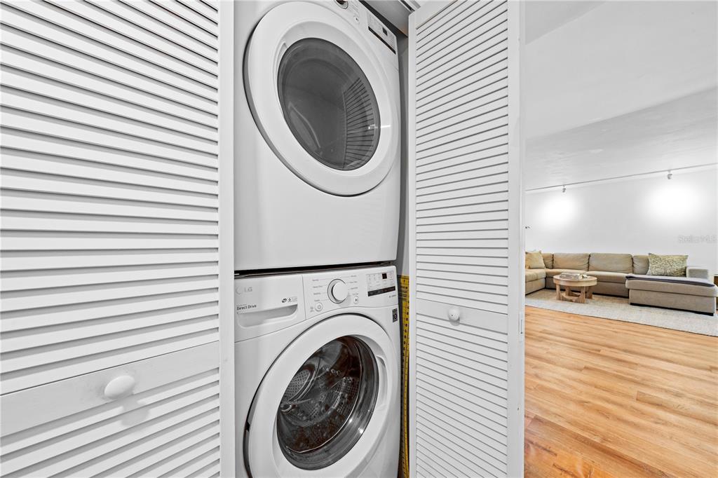 450 Beach Road, Unit 3 Sarasota, FL 34242 - Photo 38 of 68