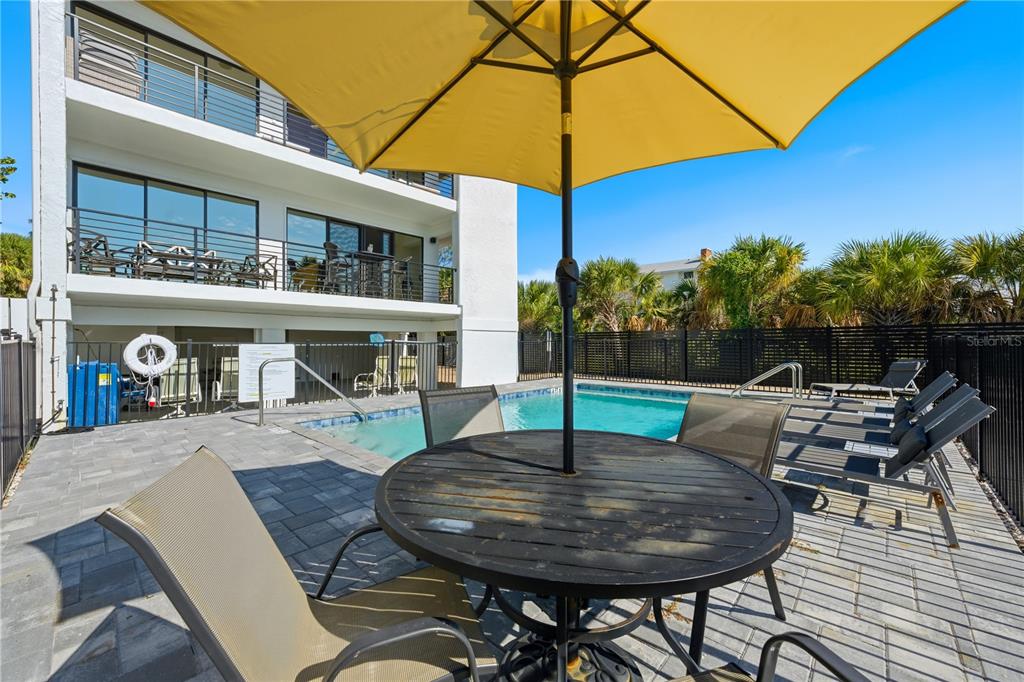 450 Beach Road, Unit 3 Sarasota, FL 34242 - Photo 10 of 68