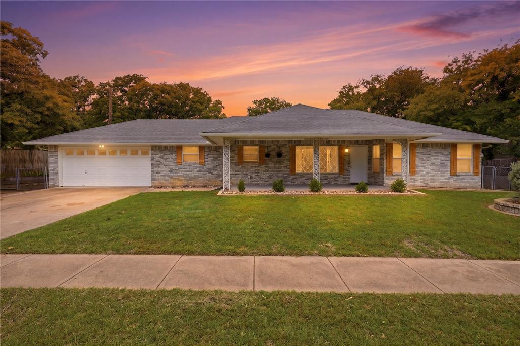 217 Spruce Circle Azle, TX 76020 - Photo 1 of 39