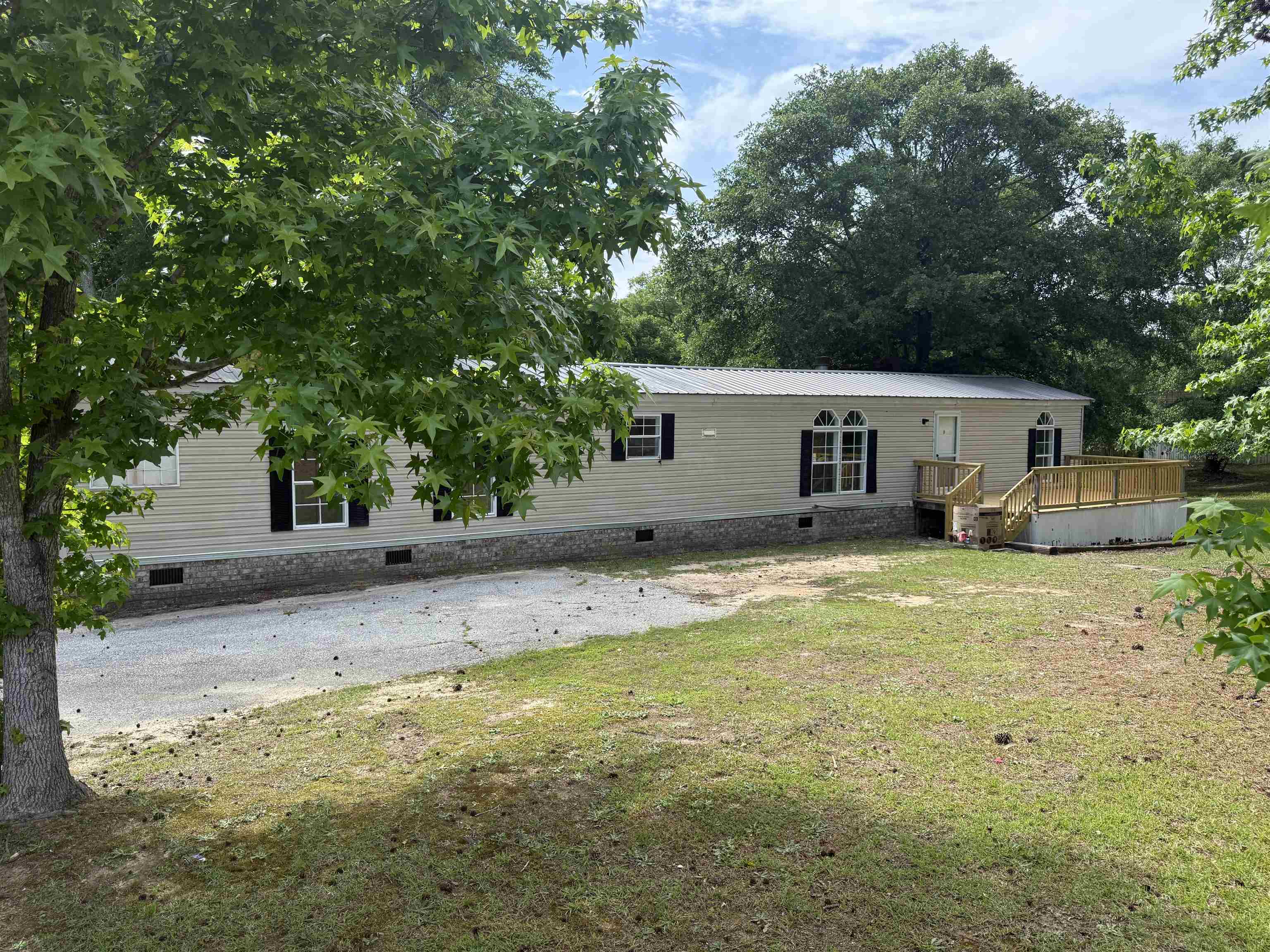 326 Virginia Circle Waterloo, SC 29384 - Photo 2 of 21